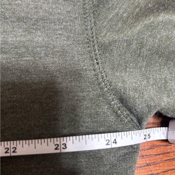 Z Supply Sage Green Relaxed Sweatshirt oversized best fit M to L - Picture 7 of 12